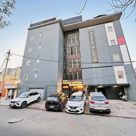 Hotel Golden Saffron By Qotel-Punjabi Bagh Нью-Делі Екстер'єр фото