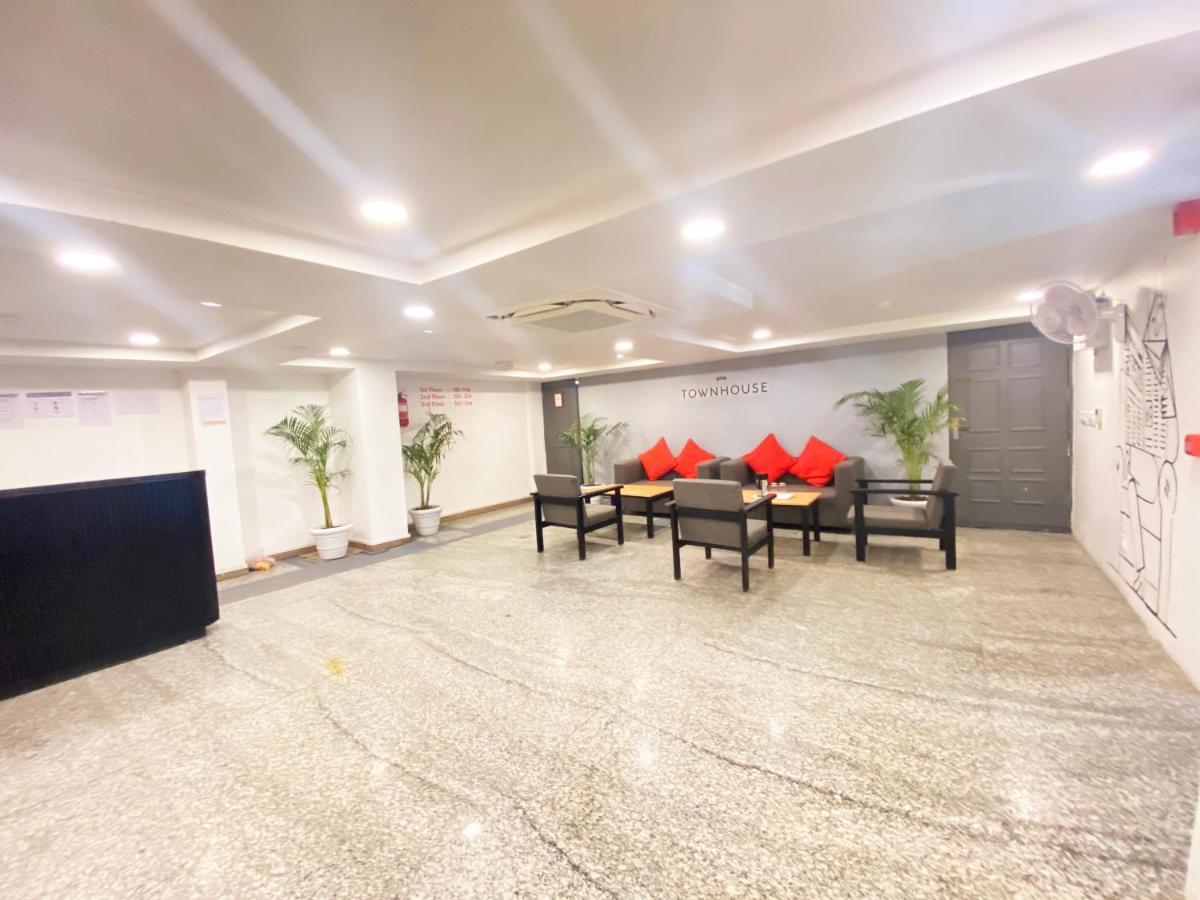 Hotel Golden Saffron By Qotel-Punjabi Bagh Нью-Делі Екстер'єр фото