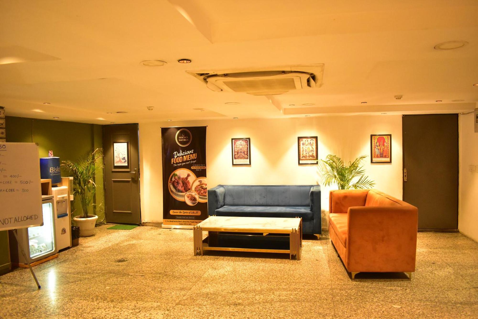 Hotel Golden Saffron By Qotel-Punjabi Bagh Нью-Делі Екстер'єр фото